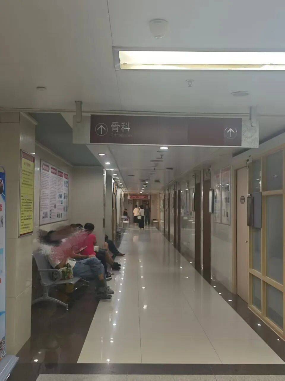 广州一医院发生伤医事件，参与抢救医生发声：他受伤很重，行凶者已被抓捕