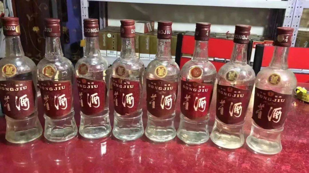正丰老酒馆专业回收茅台酒，价格透明服务可靠。想要了解最新茅台酒回收行情，就来正丰老酒馆咨询吧