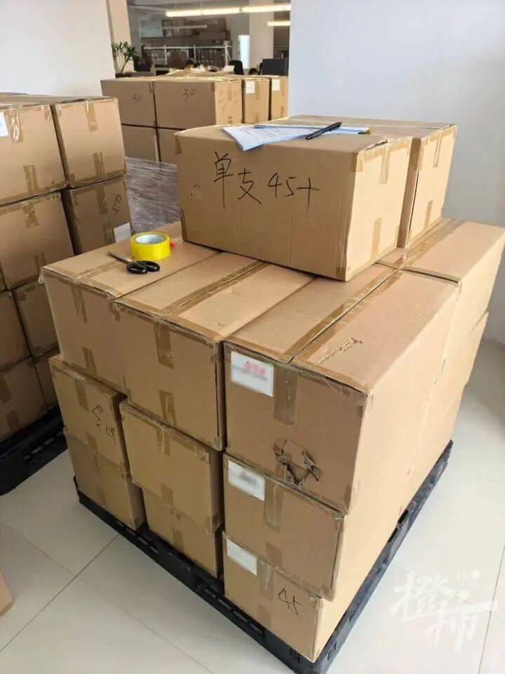 别再买了！直播间疯抢的“澳洲原装进口品”，成本仅40元，在广州工厂代工