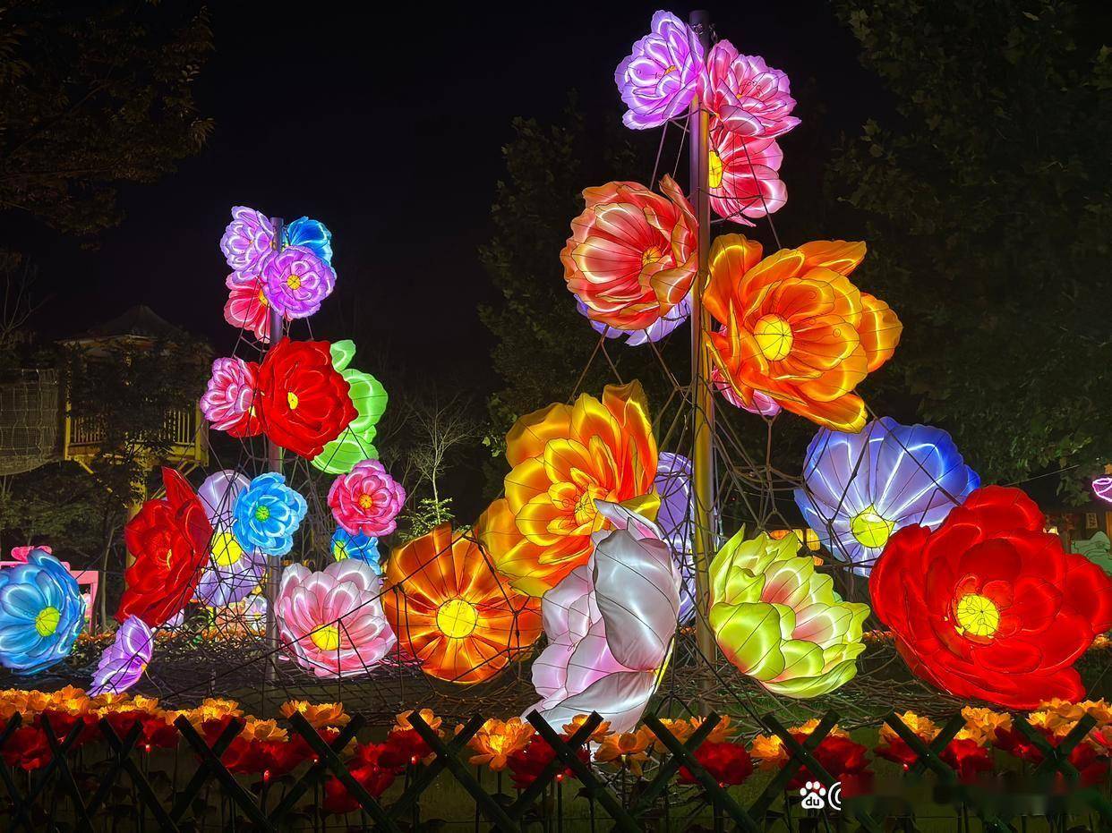 彩灯制作厂家正在从“卖灯”转向“卖夜游方案”，你跟上节奏了吗？昆明灯会背后的转型密码